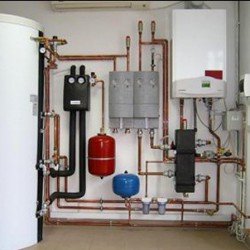 Családi ház Hőközpont<br> Csömör